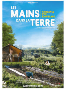 LES MAINS DANS LA TERRE Poster
