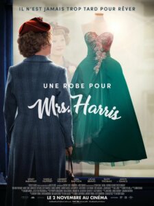 UNE ROBE POUR MRS. HARRIS Poster