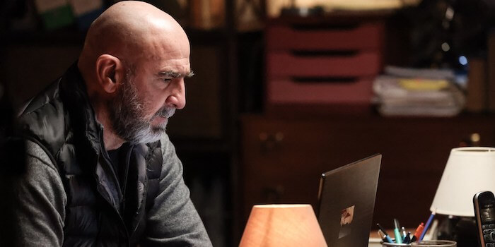 Eric Cantona dans la série Brigade anonyme