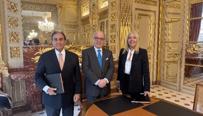 Flávio Lara Redende, Ricardo Neiva Tavares, Marie-Christine Saragosse