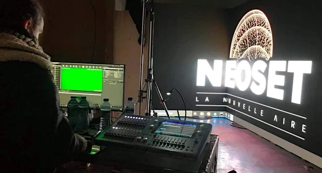 Neoset