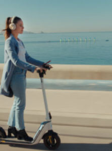 UNE FEMME AUJOURD’HUI Poster
