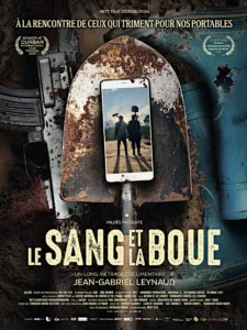 LE SANG ET LA BOUE Poster