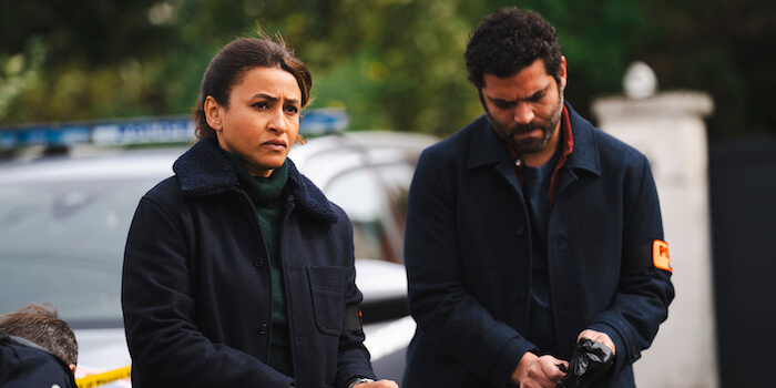 Vincent HENEINE (Lieutenant Balti) Léonie SIMAGA (Sarah) dans la série "Apparences" pour France Télévisions