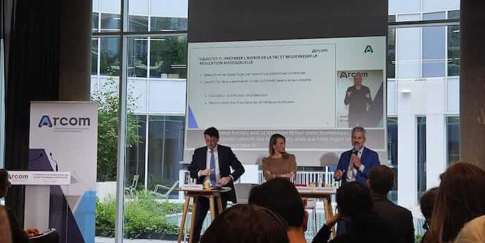 La conférence de presse autour de la stratégie 2026-2028 de l'Arcom