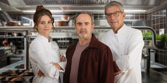 Alice Daubelcourt, Bruno Solo et Michel Cymes dans l'unitaire "C'est qui le chef ?" diffusé sur France 3